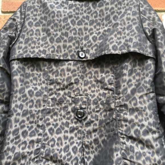 Leopard print, lightweight, 3/4 length Coat - Picture 3 of 9